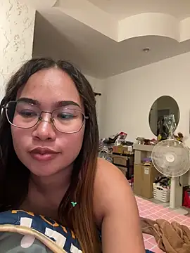 Watch Ponthip live on EroticFlix - High definition streams