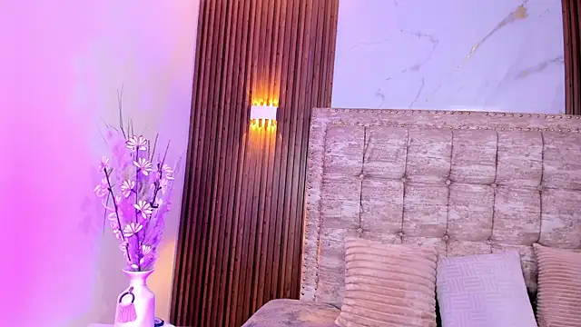 Watch Molly_Sweet__ live on EroticFlix - High definition streams