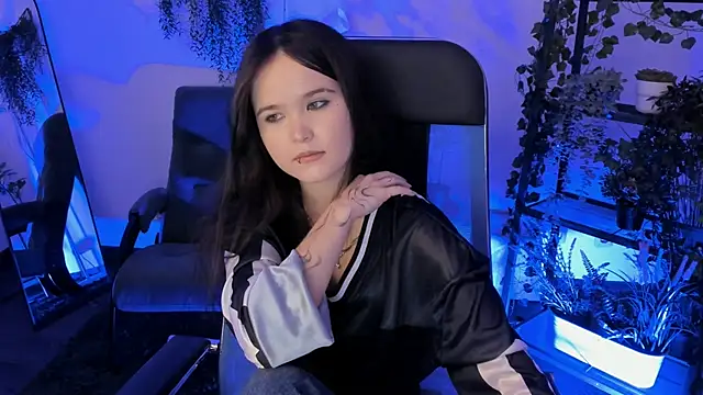 Watch Elainebeness live on EroticFlix - High definition streams