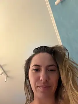 babyydoll21's live room