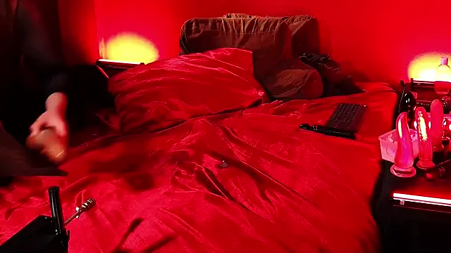 jennifercd (T milf) - sissy cum