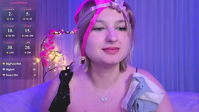 Banana_Bowl live cam on StripChat