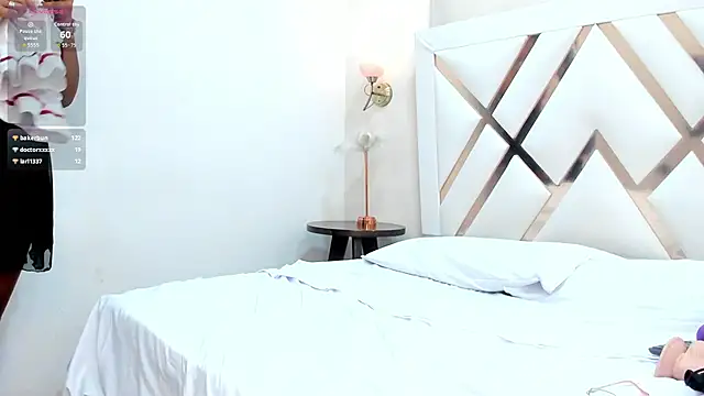 Sky_Collins_ webcam