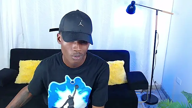 alexaandro18 webcam