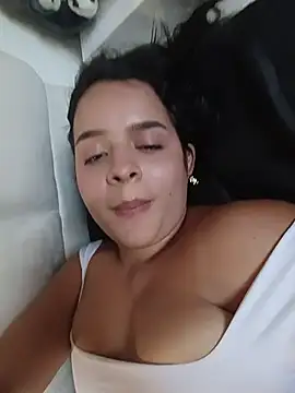 Julieth_hot-69 webcam