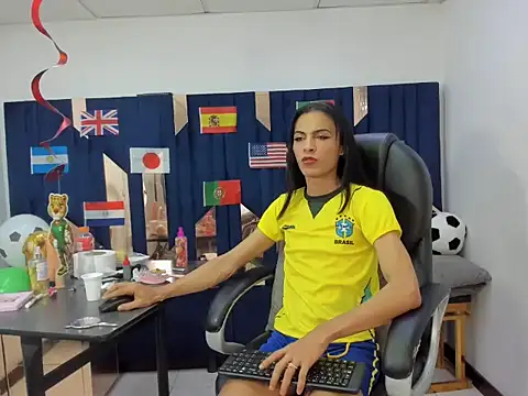 Aisha_hotts777 webcam