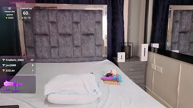 LeoMonnroe webcam
