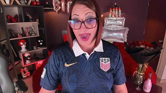 Watch Veronica_Jacobss live on EroticFlix - High definition streams