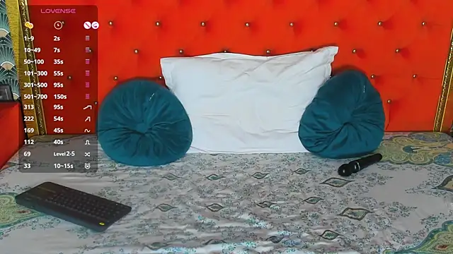 VallerieJones webcam