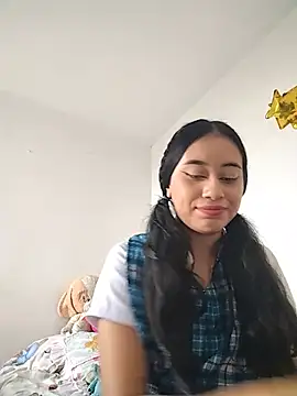 Watch L0lita_Emi12 live on EroticFlix - High definition streams