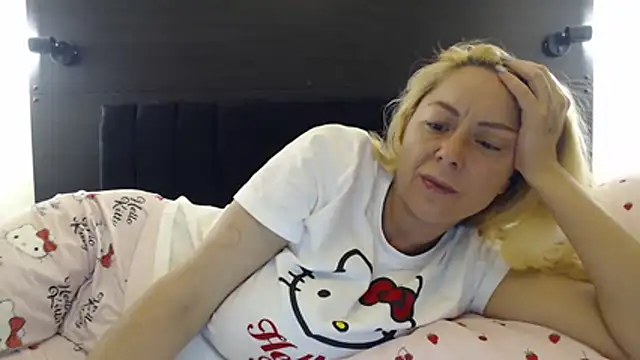 _karolynesyera_ webcam