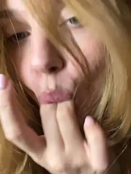 Emaline_Fane webcam