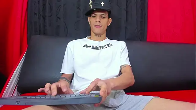 big_hot_boy_ webcam