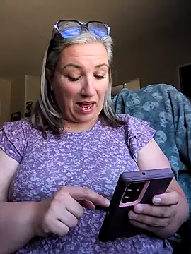 Canadian_BBW webcam