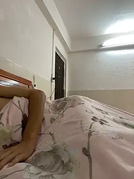 Mr_iphone11 webcam