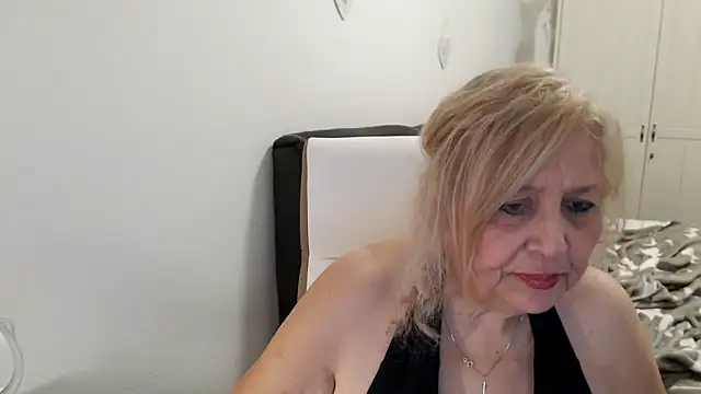 SusiLifeXXX webcam