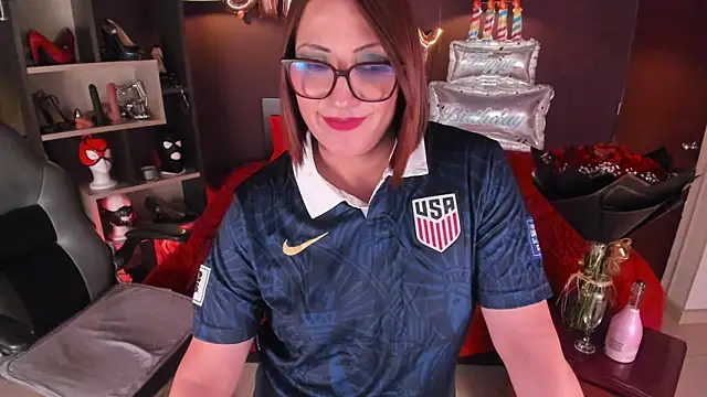 Watch Veronica_Jacobss live on EroticFlix - High definition streams