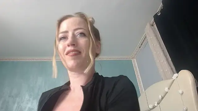 LaraLanee webcam