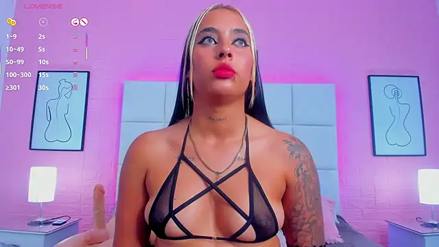 charlotte_kisss webcam