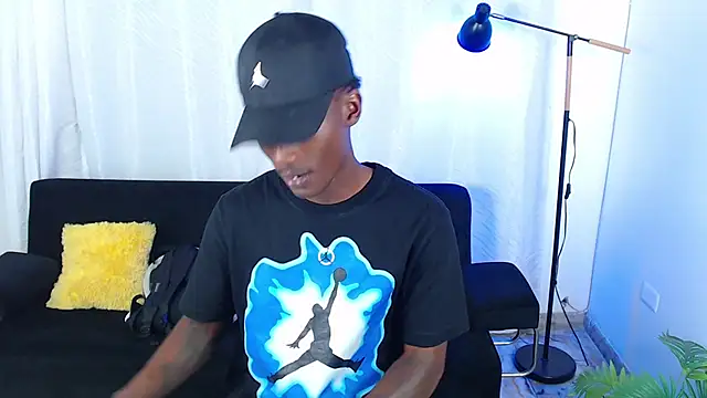 alexaandro18 webcam