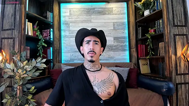 Donovan_Desmond webcam
