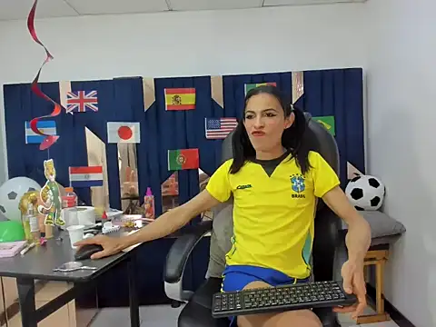 Aisha_hotts777 webcam