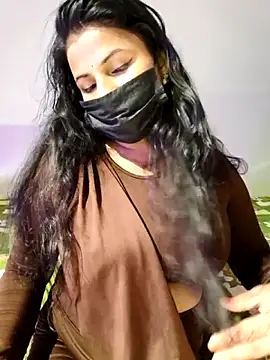 hot_alicee (F young) - boob show