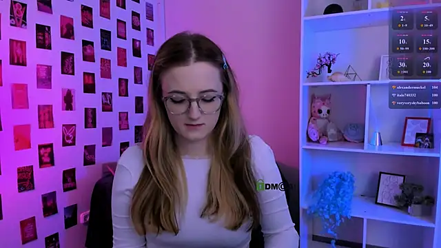 liana_kisses webcam