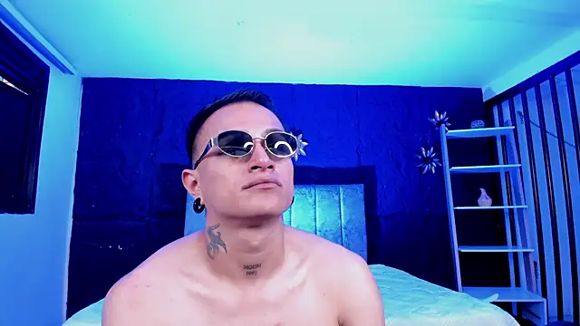 LiamDeep webcam