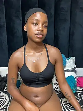 Littlebunny33 webcam