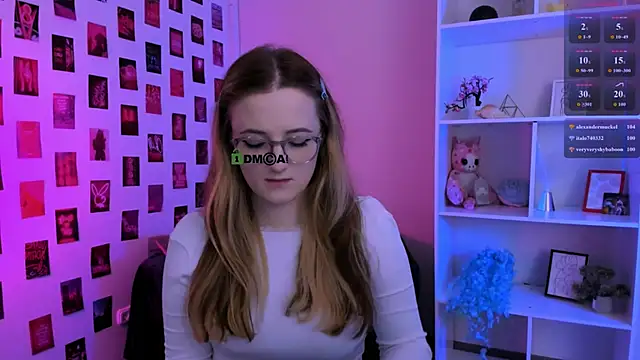 liana_kisses (Ask my age) - show tits liana