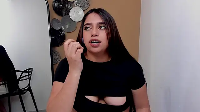 luna_cute__ webcam