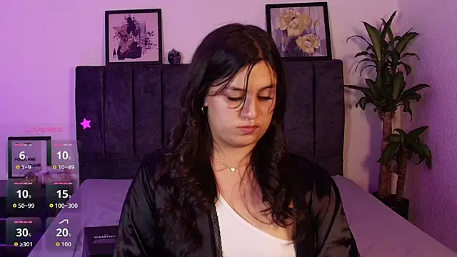 Mia_Collins_21 webcam