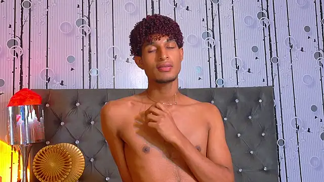 Alex_Bloom webcam