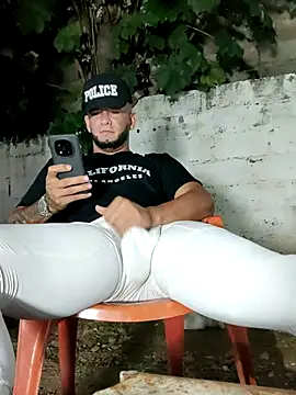 PIGHIGHDIRTY_p0 webcam