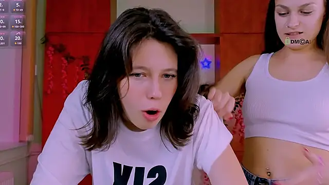 aria_wild_ live cam on StripChat