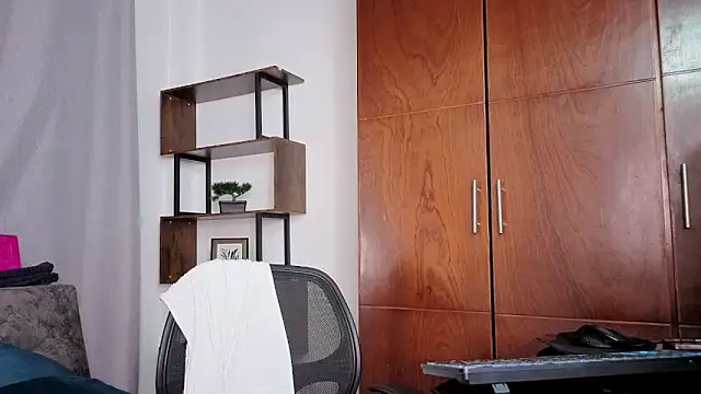 Watch dulce_122 live on EroticFlix - High definition streams