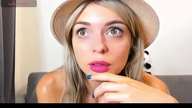 _ellen_meow_ webcam