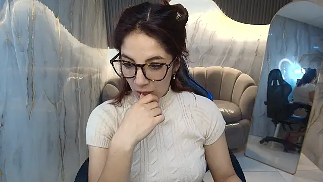 nadia_r_ webcam