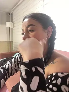 IvySanchez_Pinkk webcam
