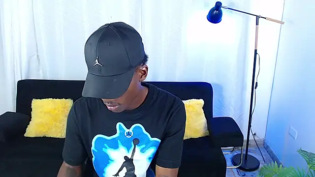 alexaandro18 webcam
