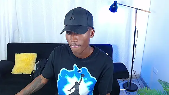 alexaandro18 webcam