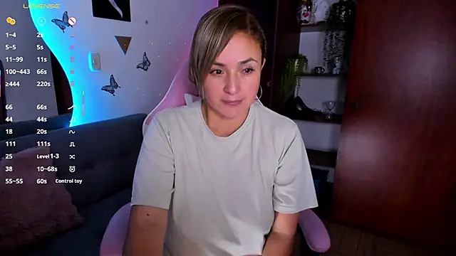 luciamature_ webcam