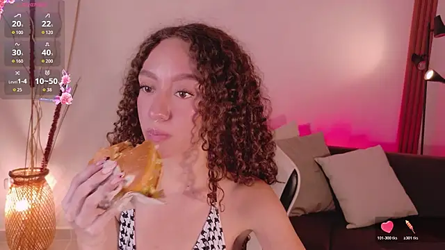 ChloeMoreti webcam