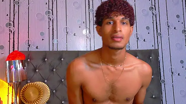 Alex_Bloom webcam