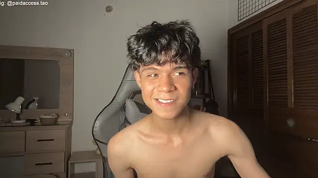 OopsAgain_ webcam