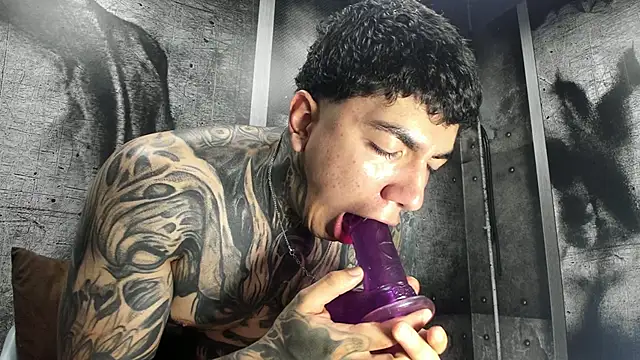 gury_tattoo (Ask my age) - deep throat my 19 cm dildo