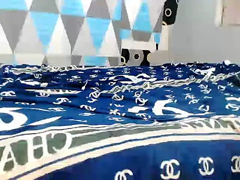 trish_curvecock (Ask my age) - lets all cum when i reach my goal