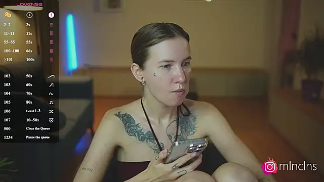mel_collins live cam on StripChat