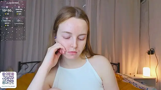bae_cake_ webcam